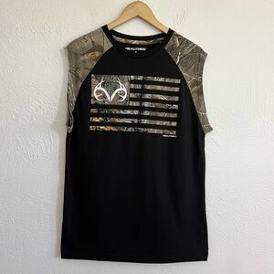 3/$12 REALTREE Men’s Black/Green Camo American Tee/Tank Size Medium